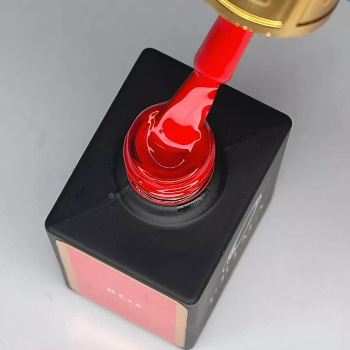 IKON.iQ Prima gel polish Meja