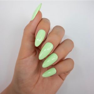 IKON.iQ Nova trajni lak gel polish Pistachio in Paris
