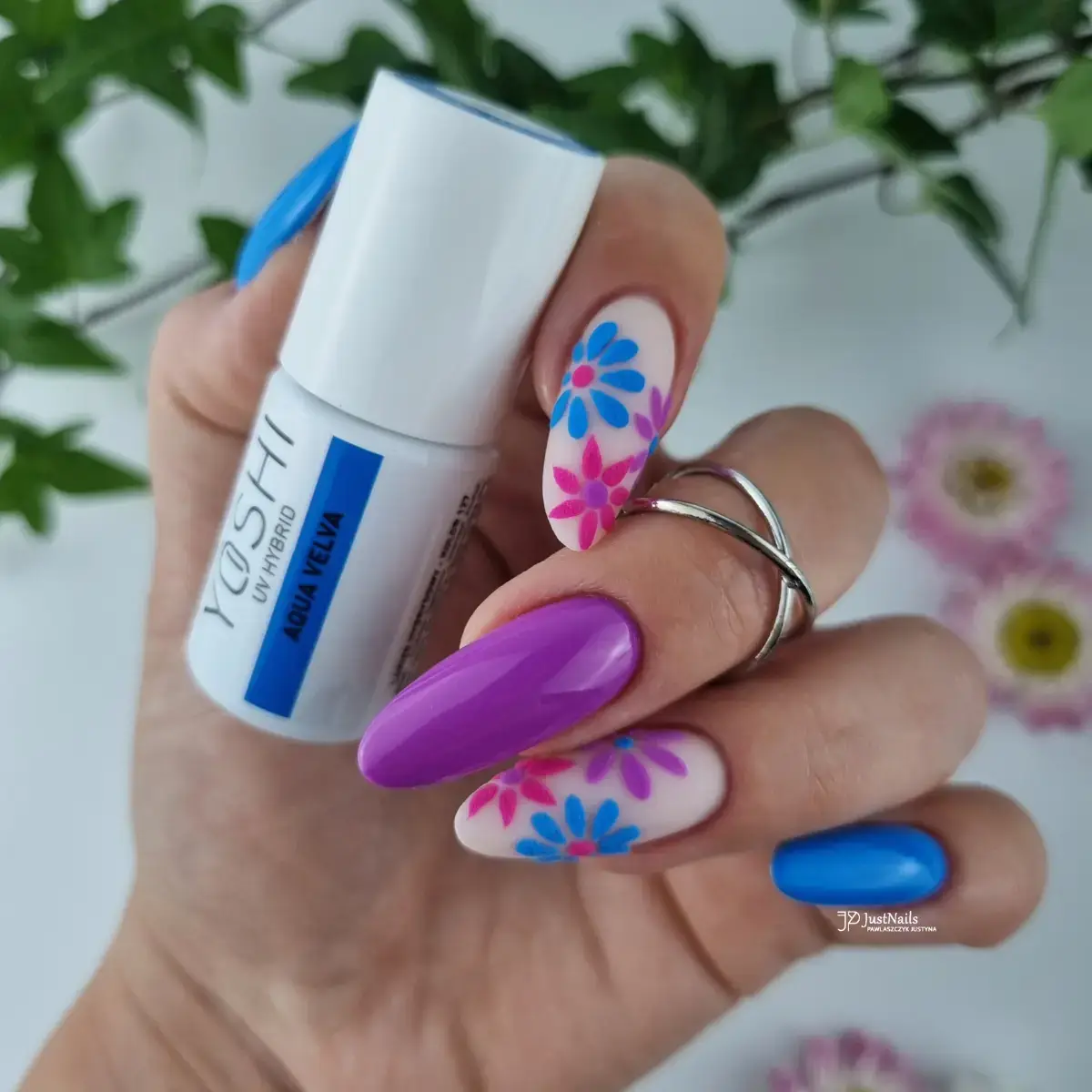 YOSHI gel polish Aqua Velva 127