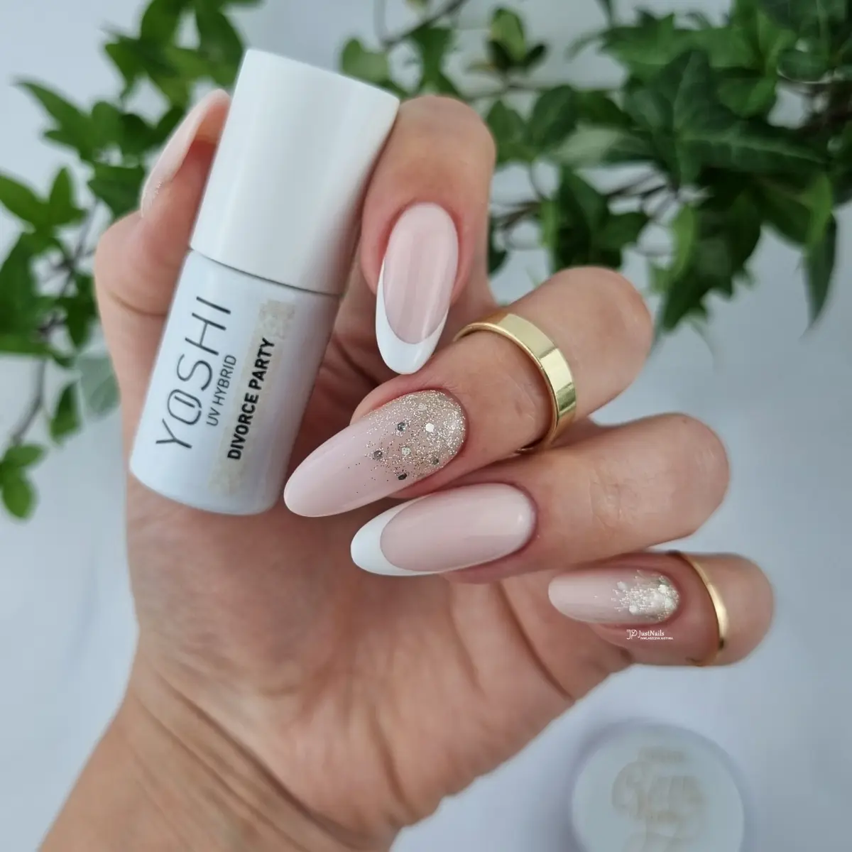 YOSHI gel polish Divorce Party 811