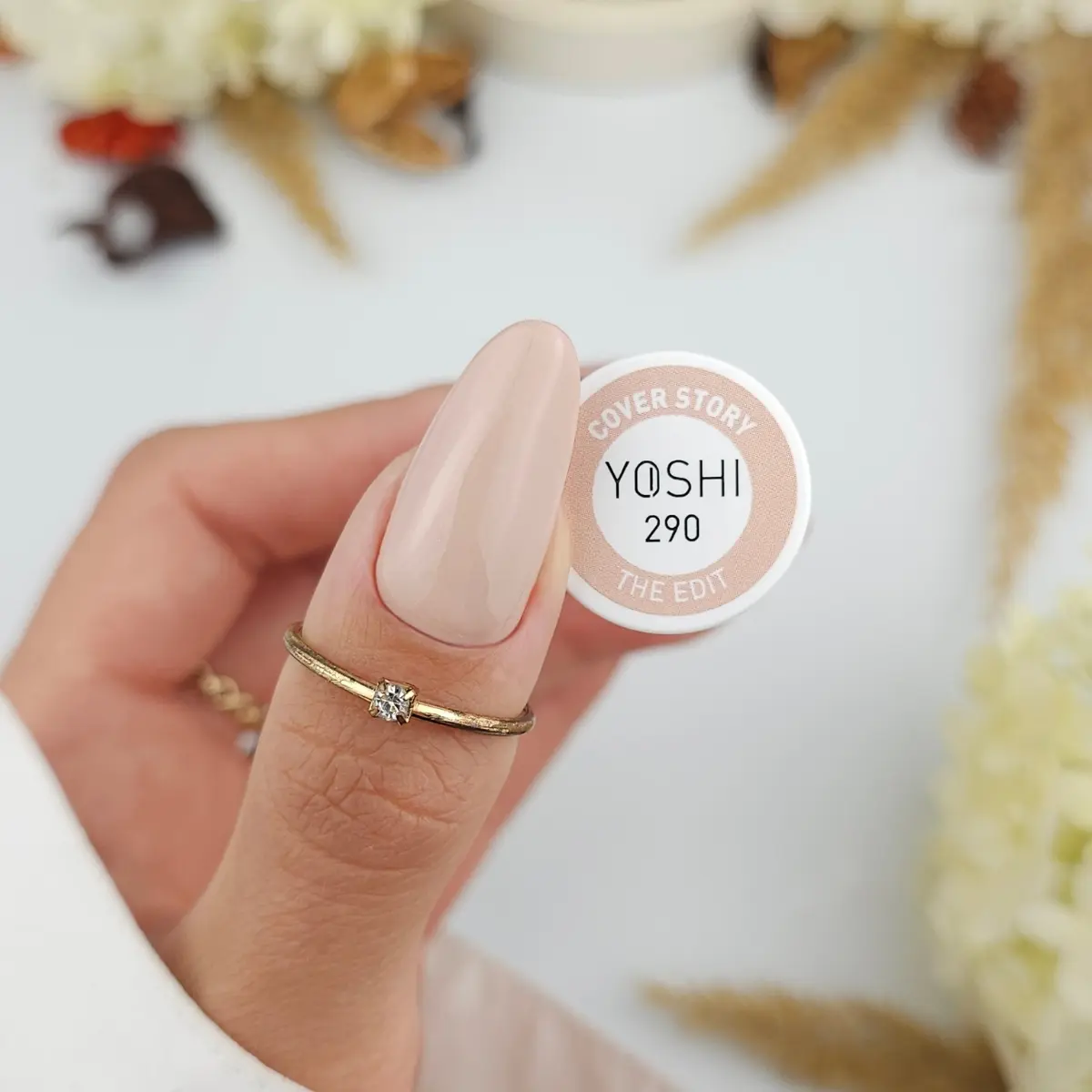 YOSHI gel polish Cover Story 290 4 YOSHI gel polish Cover Story 290