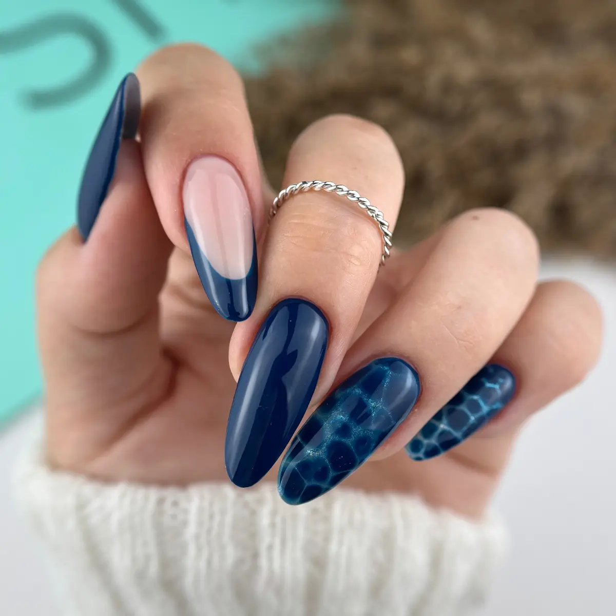 YOSHI gel polish Off Camera 299 3 YOSHI gel polish Off Camera 299